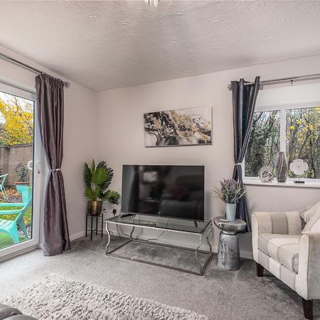 Worcester Fabulous Cherry Tree Mews Self Check In Dogs Welcome By Prior Arrangement , 2 Double Bedrooms ,Super Fast Wi-Fi, With Free Off Road Parking For 2 Vehicles Near Royal Hospital And Woodland Walks 외부 사진