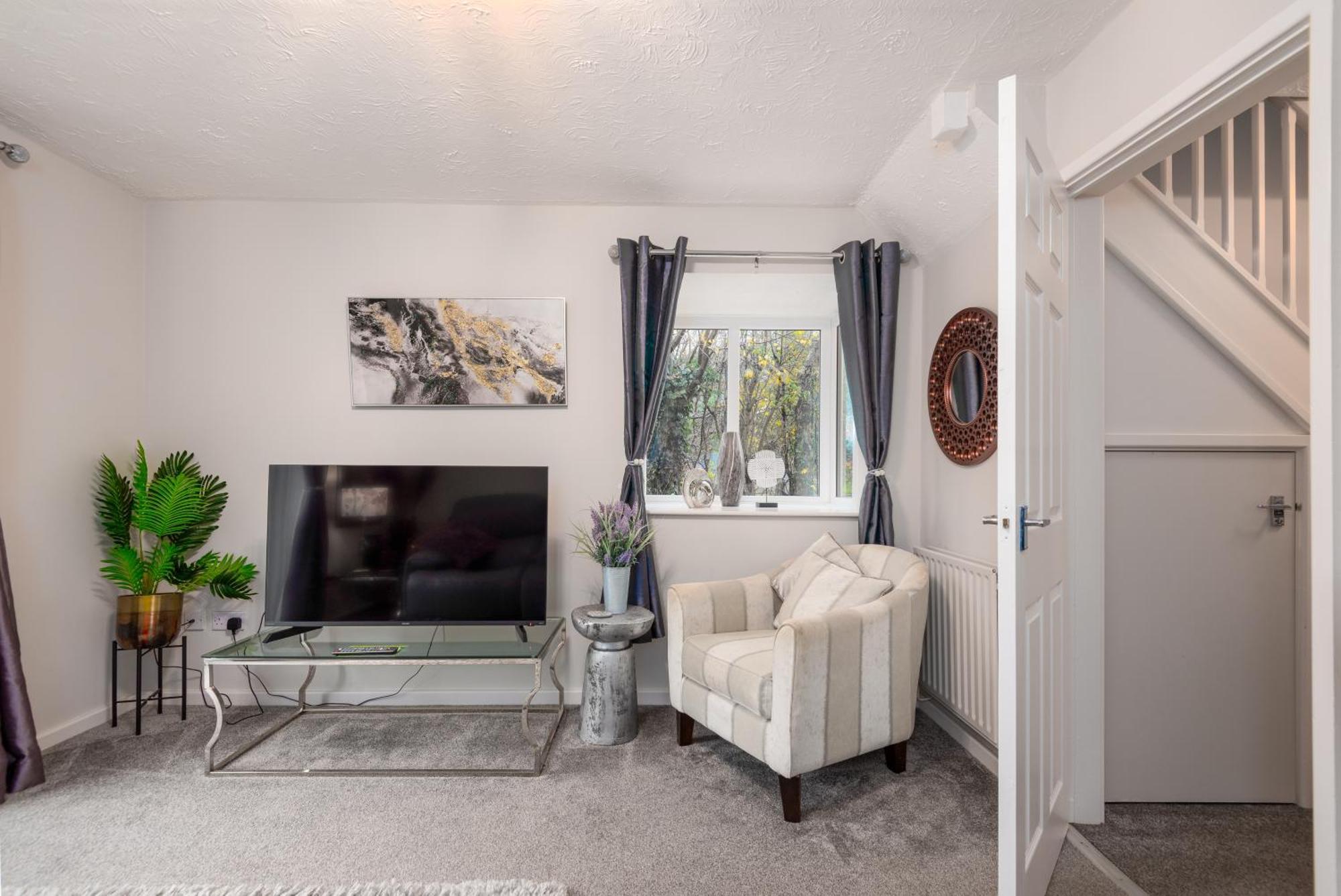 Worcester Fabulous Cherry Tree Mews Self Check In Dogs Welcome By Prior Arrangement , 2 Double Bedrooms ,Super Fast Wi-Fi, With Free Off Road Parking For 2 Vehicles Near Royal Hospital And Woodland Walks 외부 사진