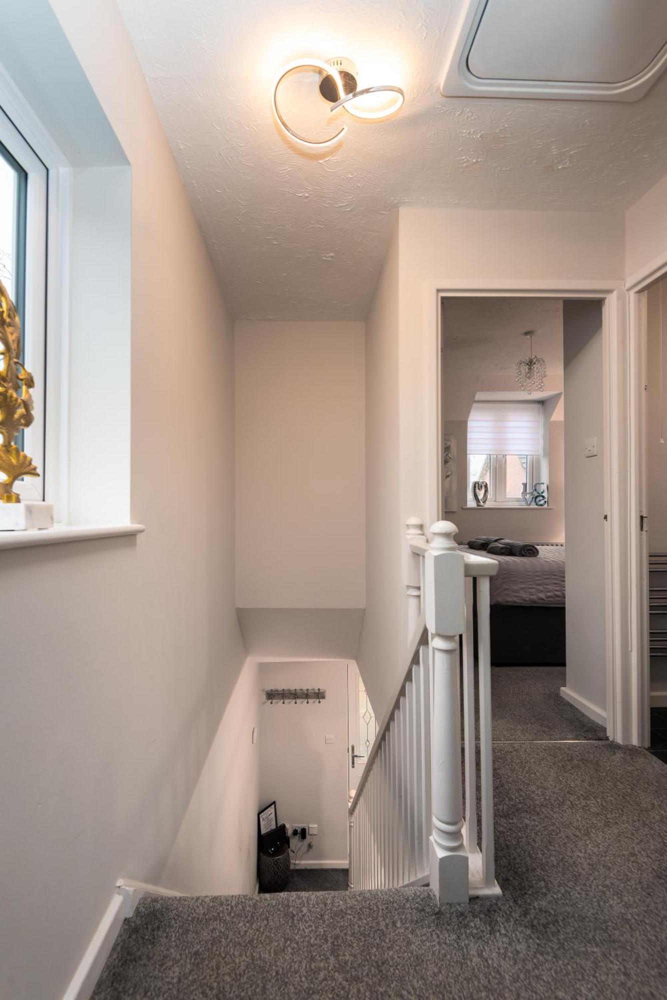 Worcester Fabulous Cherry Tree Mews Self Check In Dogs Welcome By Prior Arrangement , 2 Double Bedrooms ,Super Fast Wi-Fi, With Free Off Road Parking For 2 Vehicles Near Royal Hospital And Woodland Walks 외부 사진