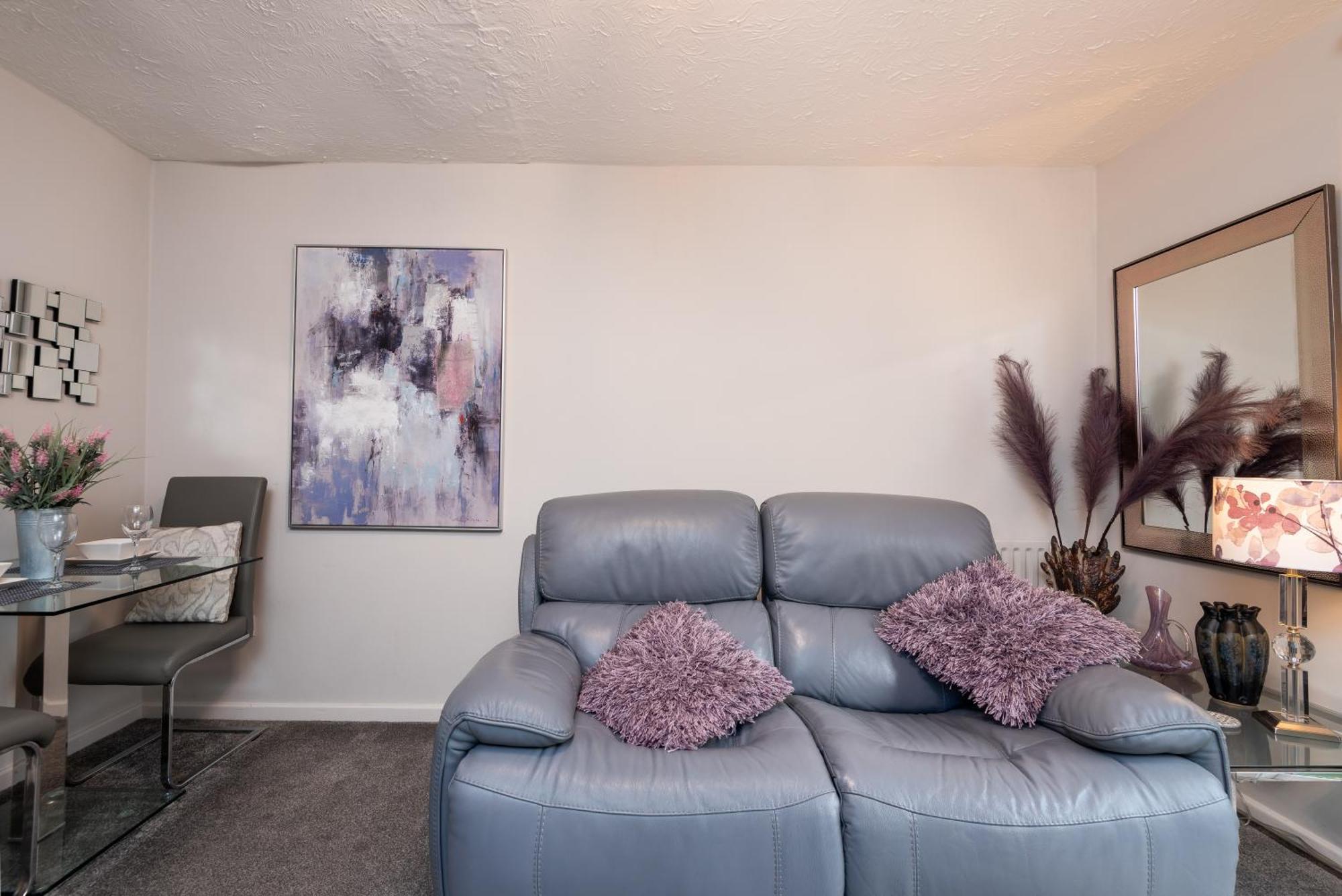 Worcester Fabulous Cherry Tree Mews Self Check In Dogs Welcome By Prior Arrangement , 2 Double Bedrooms ,Super Fast Wi-Fi, With Free Off Road Parking For 2 Vehicles Near Royal Hospital And Woodland Walks 외부 사진