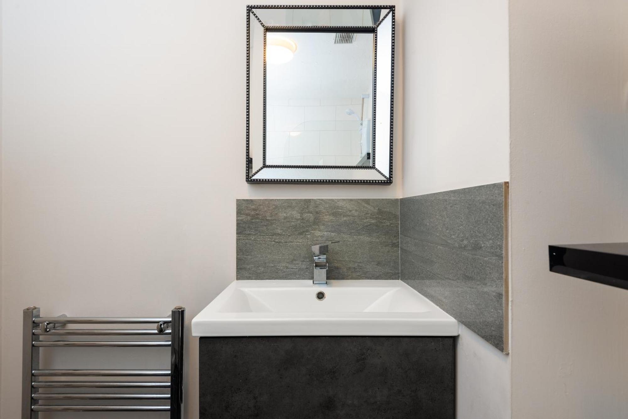 Worcester Fabulous Cherry Tree Mews Self Check In Dogs Welcome By Prior Arrangement , 2 Double Bedrooms ,Super Fast Wi-Fi, With Free Off Road Parking For 2 Vehicles Near Royal Hospital And Woodland Walks 외부 사진