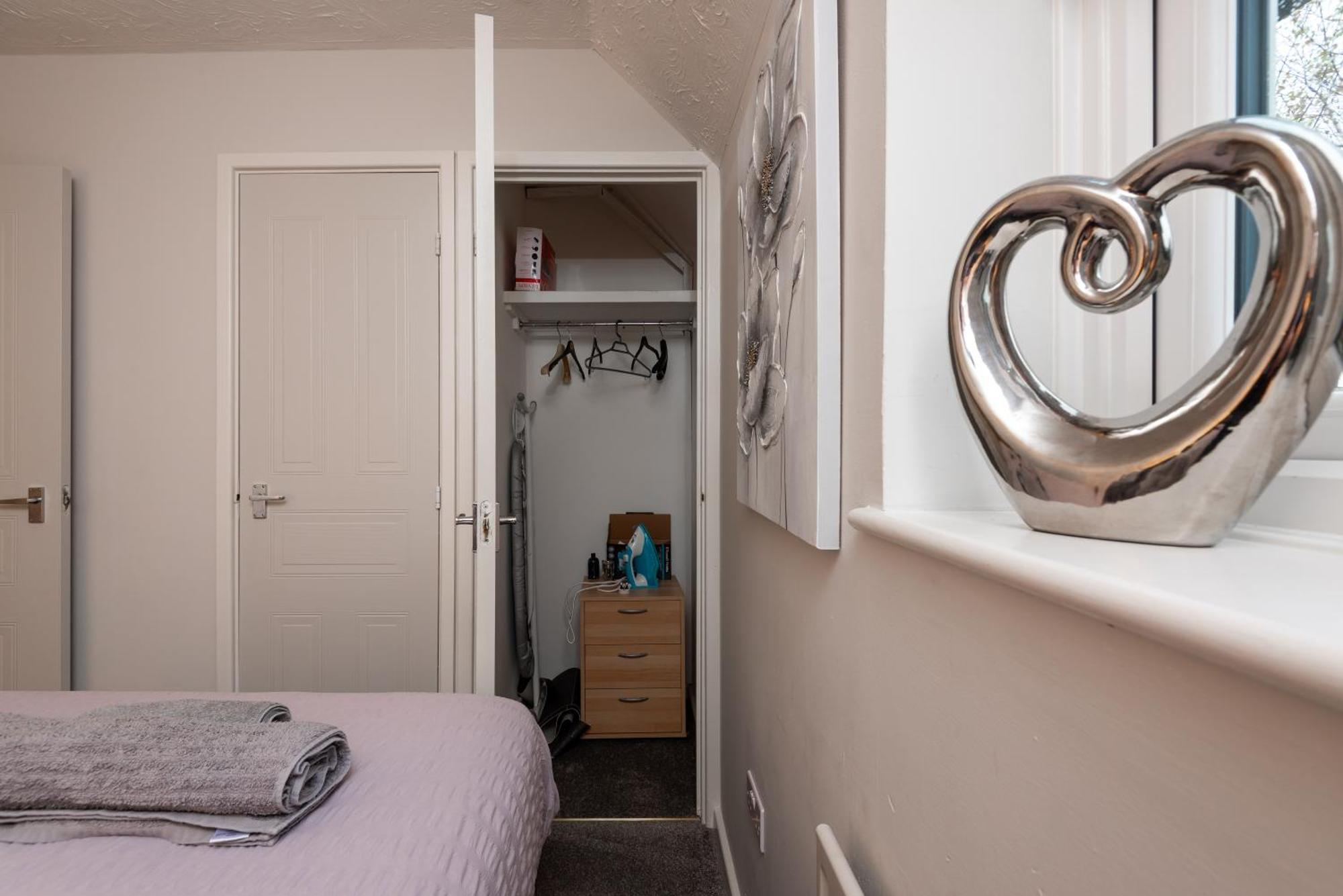 Worcester Fabulous Cherry Tree Mews Self Check In Dogs Welcome By Prior Arrangement , 2 Double Bedrooms ,Super Fast Wi-Fi, With Free Off Road Parking For 2 Vehicles Near Royal Hospital And Woodland Walks 외부 사진