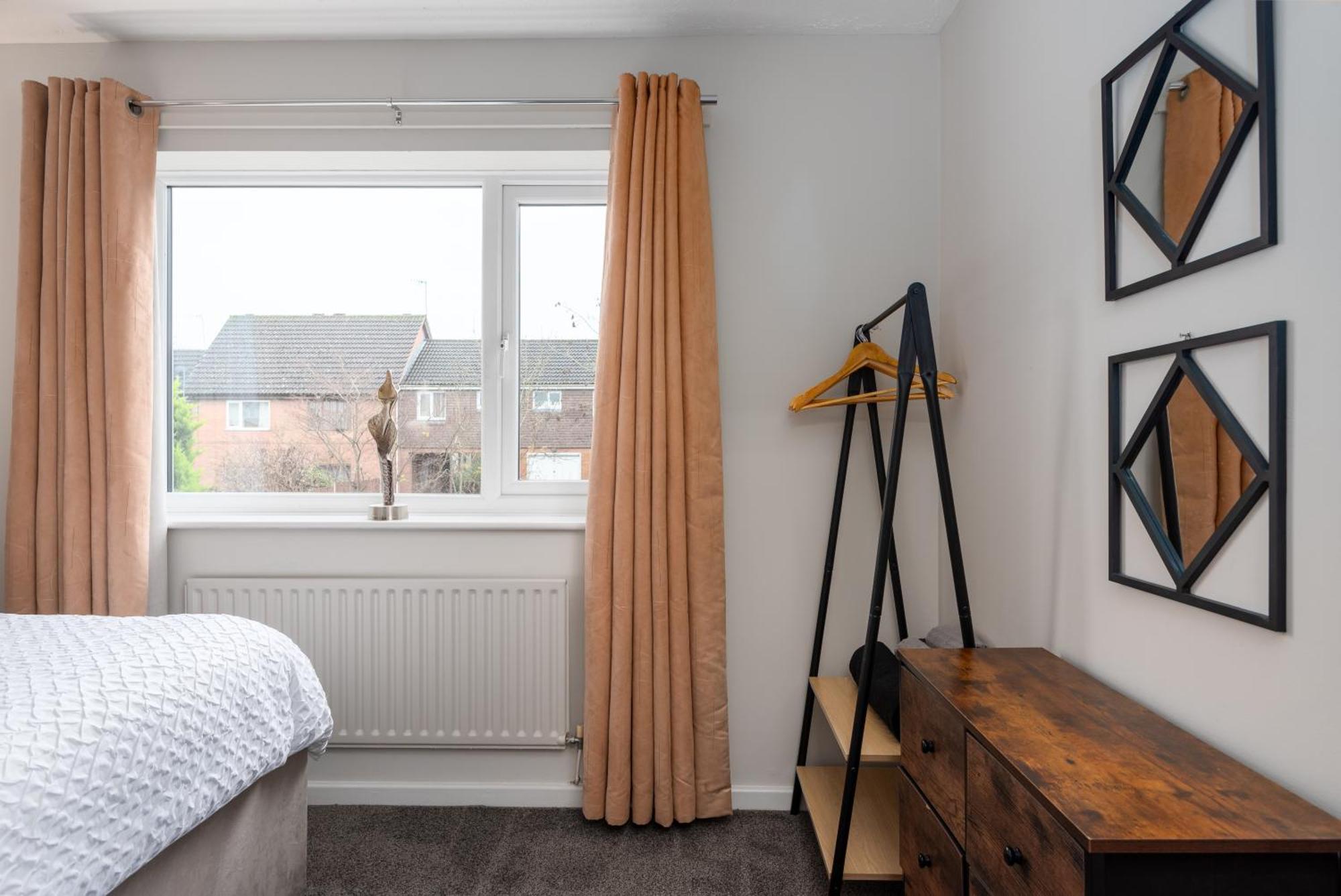 Worcester Fabulous Cherry Tree Mews Self Check In Dogs Welcome By Prior Arrangement , 2 Double Bedrooms ,Super Fast Wi-Fi, With Free Off Road Parking For 2 Vehicles Near Royal Hospital And Woodland Walks 외부 사진