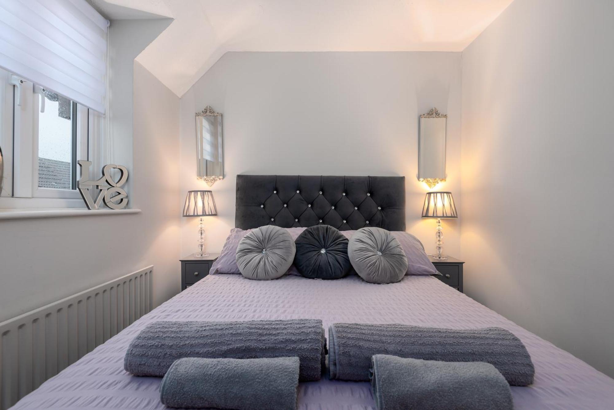 Worcester Fabulous Cherry Tree Mews Self Check In Dogs Welcome By Prior Arrangement , 2 Double Bedrooms ,Super Fast Wi-Fi, With Free Off Road Parking For 2 Vehicles Near Royal Hospital And Woodland Walks 외부 사진