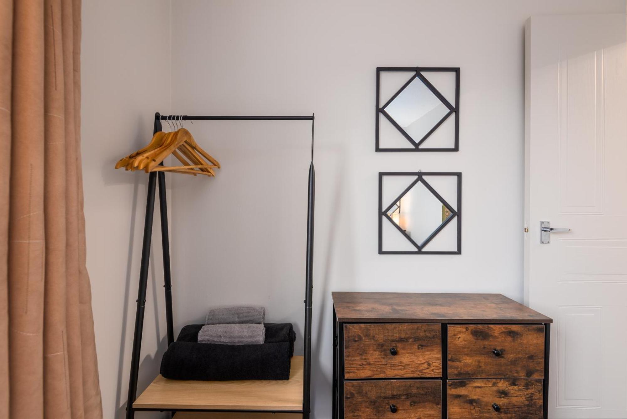 Worcester Fabulous Cherry Tree Mews Self Check In Dogs Welcome By Prior Arrangement , 2 Double Bedrooms ,Super Fast Wi-Fi, With Free Off Road Parking For 2 Vehicles Near Royal Hospital And Woodland Walks 외부 사진