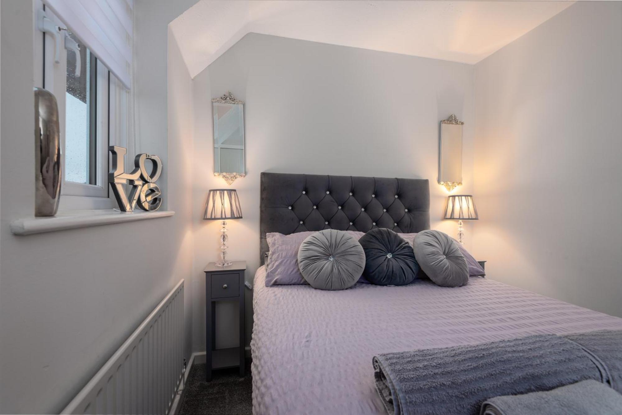 Worcester Fabulous Cherry Tree Mews Self Check In Dogs Welcome By Prior Arrangement , 2 Double Bedrooms ,Super Fast Wi-Fi, With Free Off Road Parking For 2 Vehicles Near Royal Hospital And Woodland Walks 외부 사진