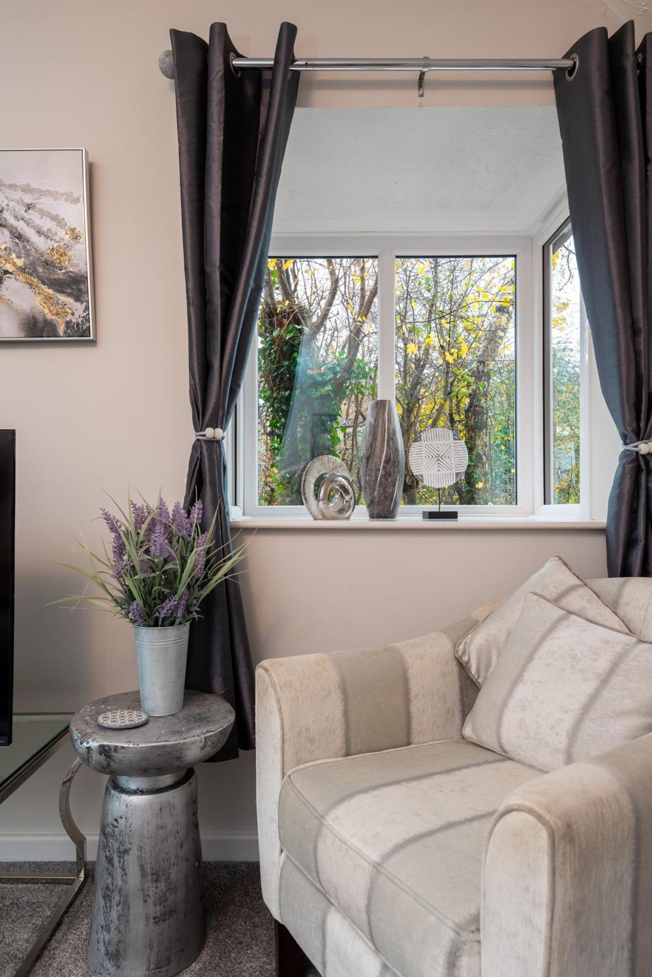 Worcester Fabulous Cherry Tree Mews Self Check In Dogs Welcome By Prior Arrangement , 2 Double Bedrooms ,Super Fast Wi-Fi, With Free Off Road Parking For 2 Vehicles Near Royal Hospital And Woodland Walks 외부 사진
