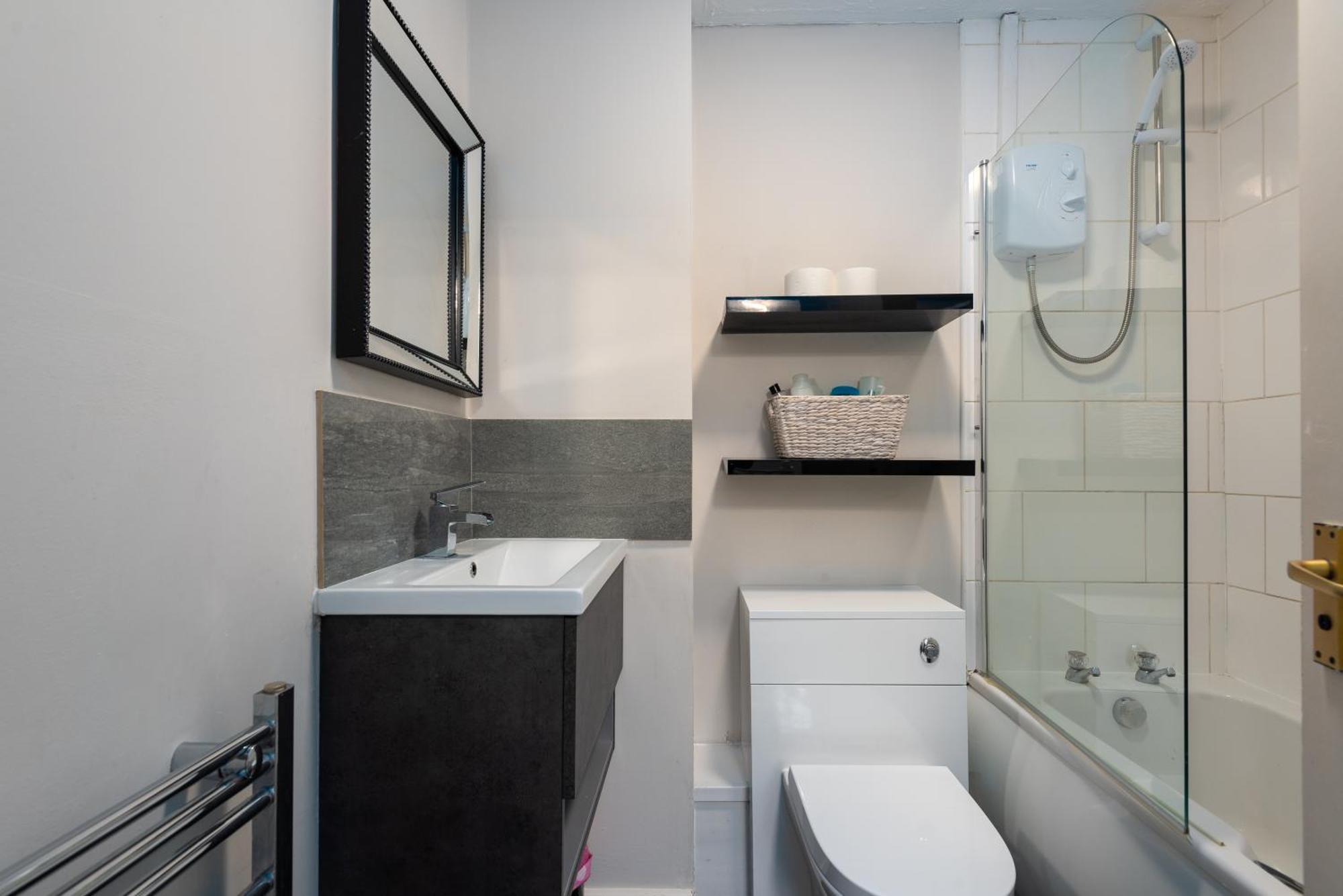 Worcester Fabulous Cherry Tree Mews Self Check In Dogs Welcome By Prior Arrangement , 2 Double Bedrooms ,Super Fast Wi-Fi, With Free Off Road Parking For 2 Vehicles Near Royal Hospital And Woodland Walks 외부 사진