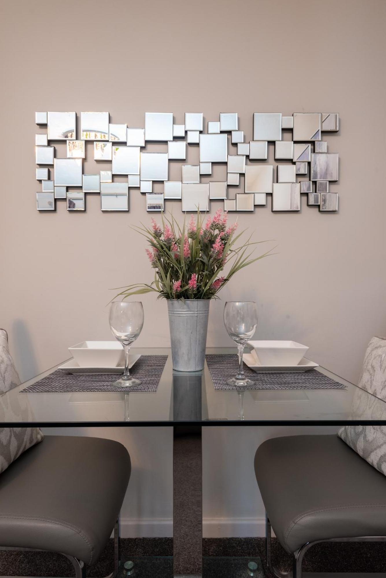 Worcester Fabulous Cherry Tree Mews Self Check In Dogs Welcome By Prior Arrangement , 2 Double Bedrooms ,Super Fast Wi-Fi, With Free Off Road Parking For 2 Vehicles Near Royal Hospital And Woodland Walks 외부 사진