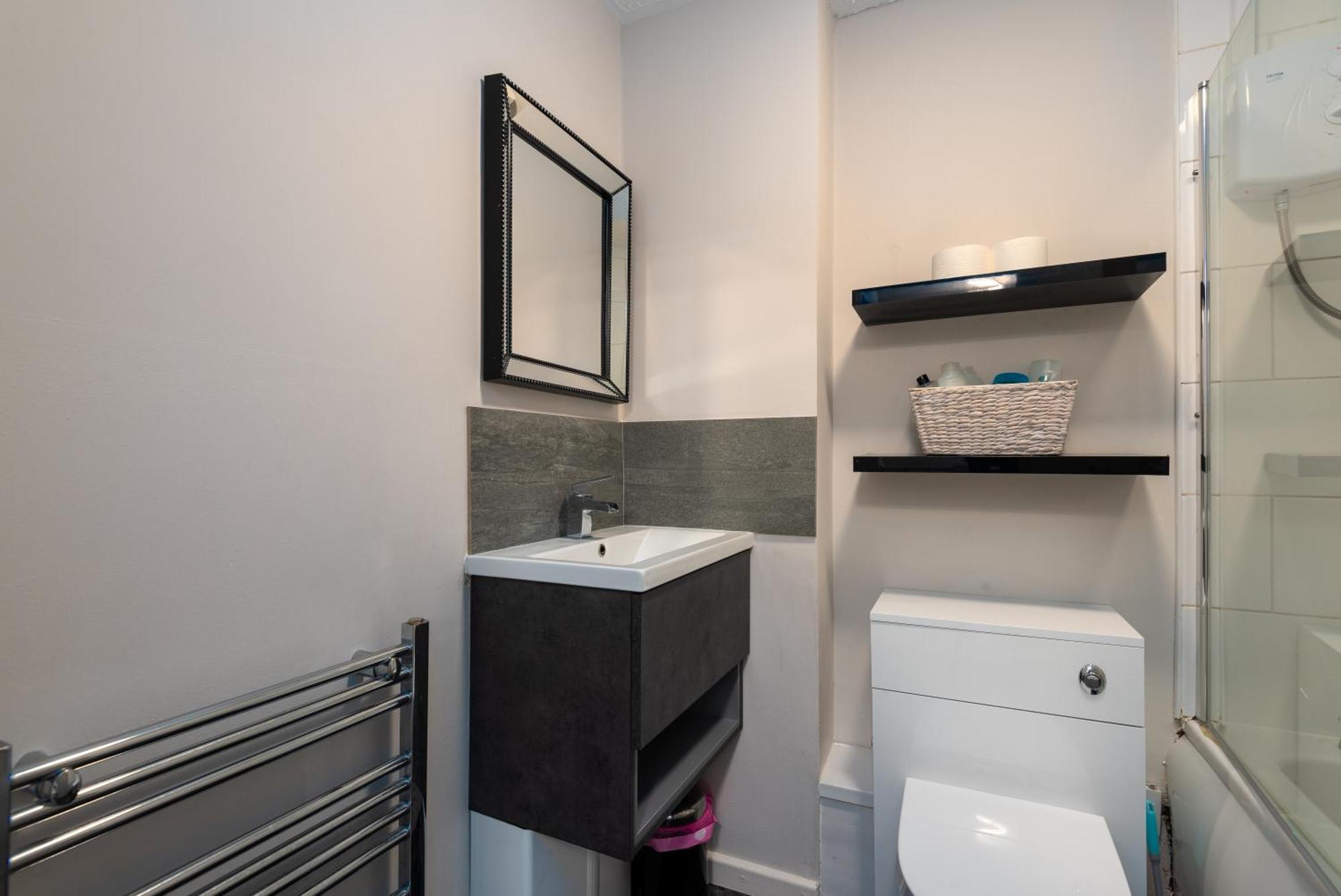 Worcester Fabulous Cherry Tree Mews Self Check In Dogs Welcome By Prior Arrangement , 2 Double Bedrooms ,Super Fast Wi-Fi, With Free Off Road Parking For 2 Vehicles Near Royal Hospital And Woodland Walks 외부 사진